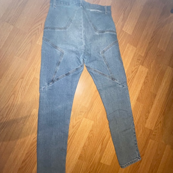 Revice star butt Venus crop jeans - Picture 2 of 4